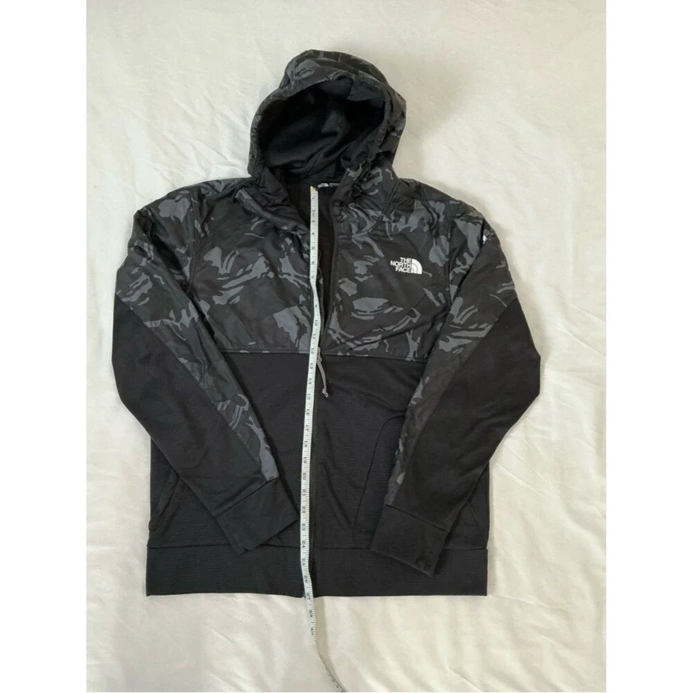The North Face Men’s Black & Gray Camo Hooded Windbreaker